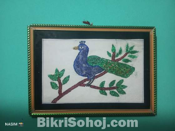 পুতি বসানো ময়ুর পাখির ওয়ালমেট